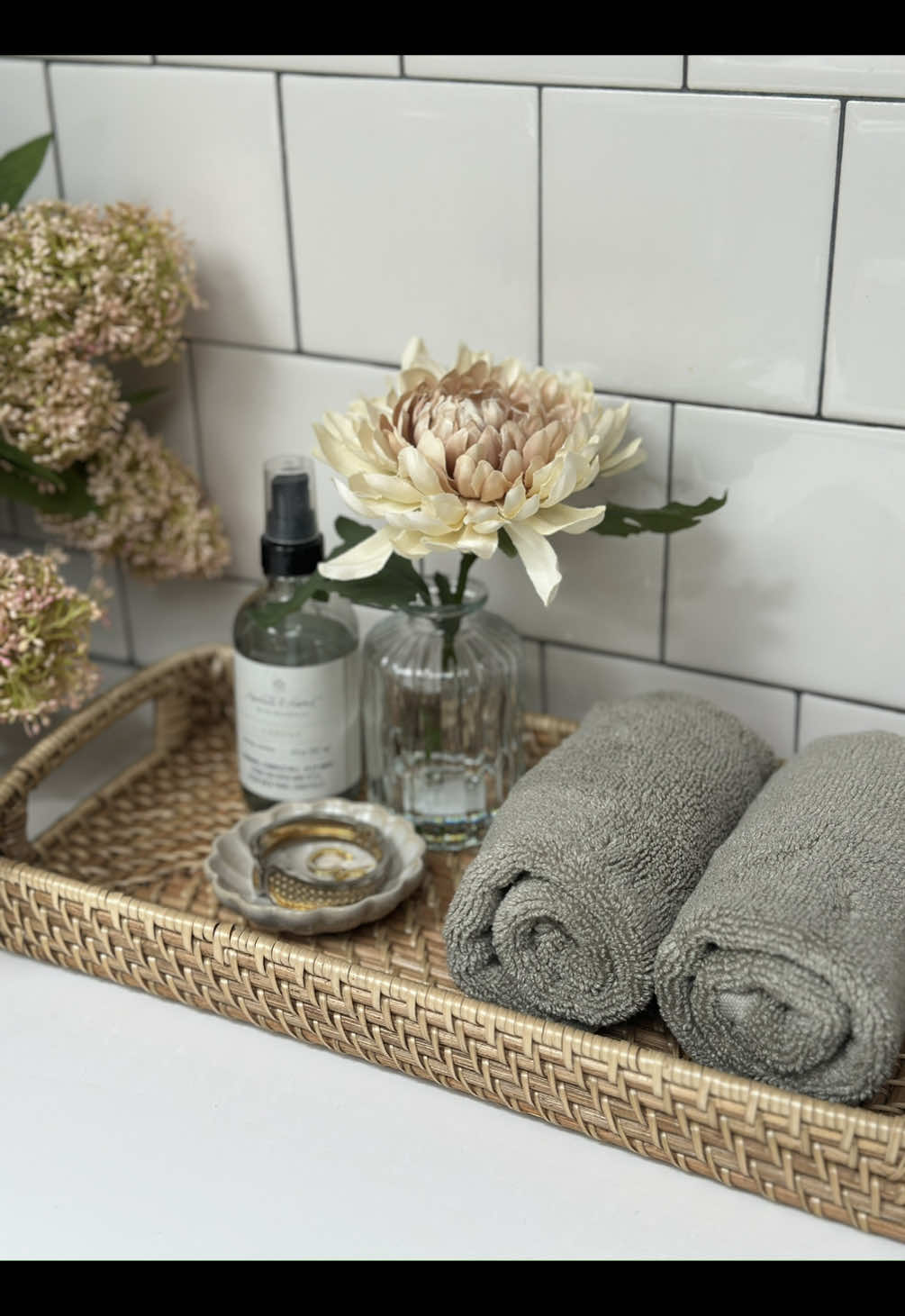 Walking you through another practical but pretty bathroom counter look! Have fun decorating- everything is linked in my profile for you! In my L T K 🤍 #cozyhome #homedecor #interiordesign #bathroommakeover #bathroomdecor 