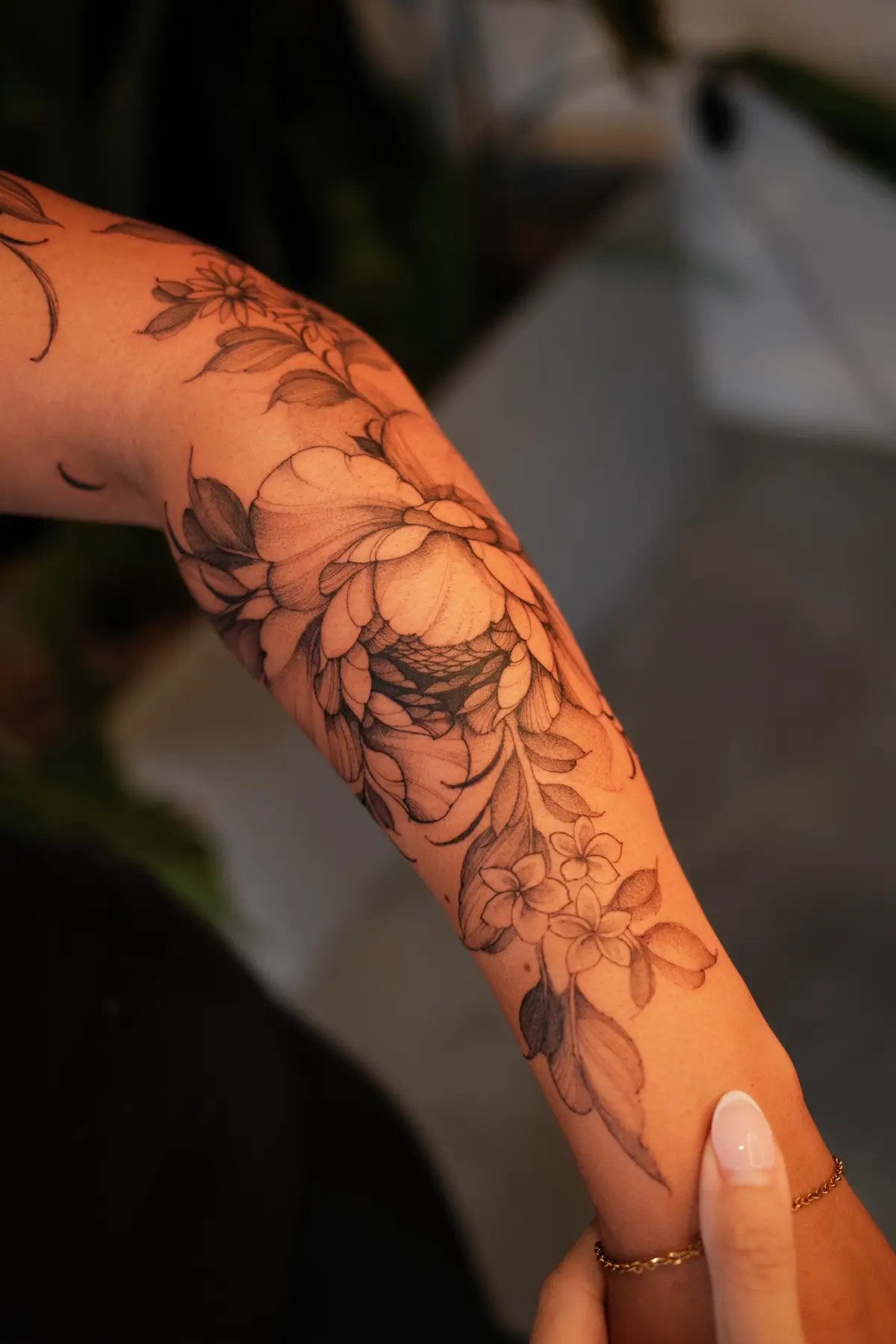Birth flower tattoo for this Mamacita  LA - booking October BAY AREA & HONOLULU - waitlist for 2026 🌹Bookings: lorietattoosappt@gmail.com #floraltattoo #floraltattoodesign #floraltattooartist #losangelestattooartist #finelinetattoo 