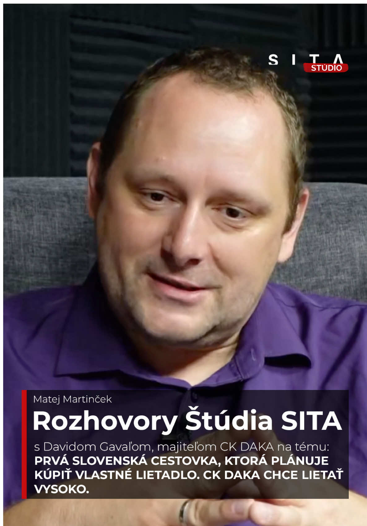 Ako prežiť pandémiu, keď sa nesmie cestovať?✈️  CK DAKA počas covidu prišla o takmer všetky tržby.😬 Namiesto prepúšťania hľadali spôsoby, ako využiť potenciál tímu🤔  – a prišli s nápadom, ktorý im zachránil biznis a odštartoval rast z pol milióna na takmer 12 miliónov eur.🤩👏  V otvorenom rozhovore David Gavaľa - majiteľ @ckdaka prezrádza: ❓Ako CK DAKA zvládla pandémiu a čo ju posunulo vpred, ❓Prečo dnes využívajú umelú inteligenciu pri výbere zájazdov, ❓Prečo plánujú kúpiť vlastné lietadlo. 👉Celý rozhovor si môžete vypočuť na webe sita.sk alebo na našom YouTube kanáli (link v bio) 🎧 #sita #studiosita #videopodcast #ckdaka #cestovnakancelaria #fish&chips #cestovanie #dovolenka 