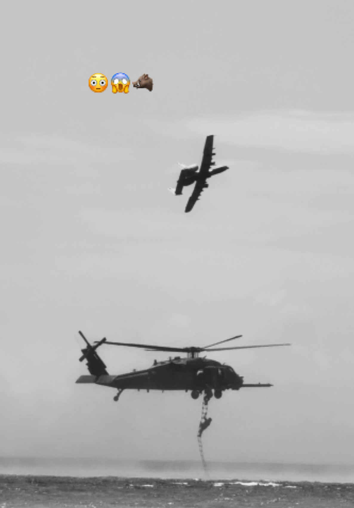 The A-10 pilot’s job is just to aura farm tbh #a10 #brrt #seahawk #blackhawk #battlefield6