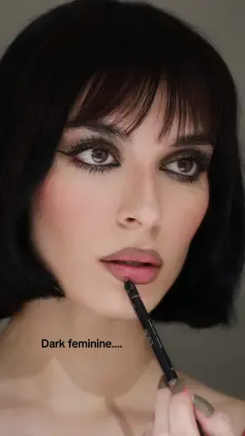 Forever winning with dark feminine glam…🐈‍⬛🖤