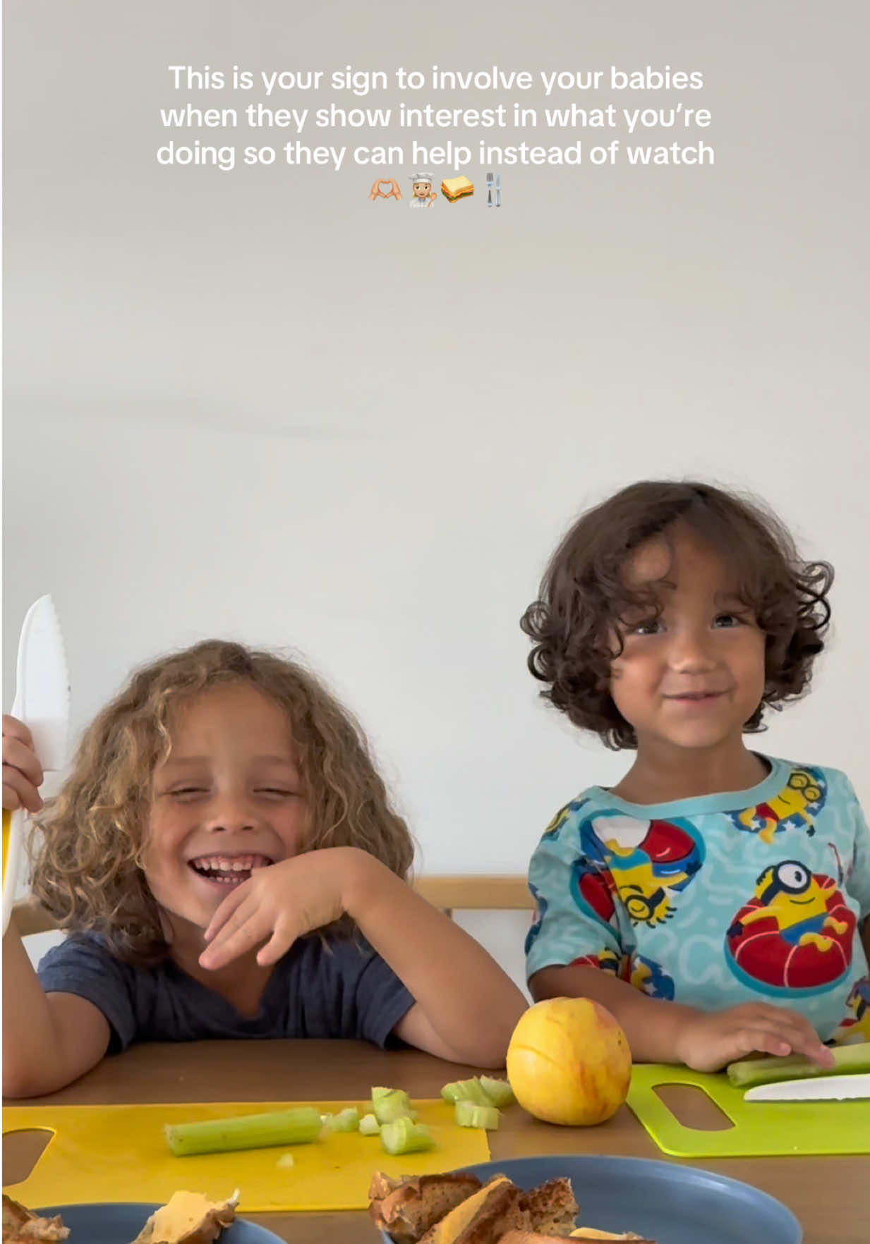 Everything is more fun together, so many benefits to this 🥺🙏🏼 #montessori #kidslearning #parenting #MomsofTikTok #stayathomemom 