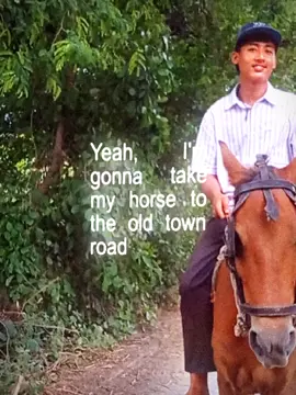 မြင်းစီးပြီလေ🐎