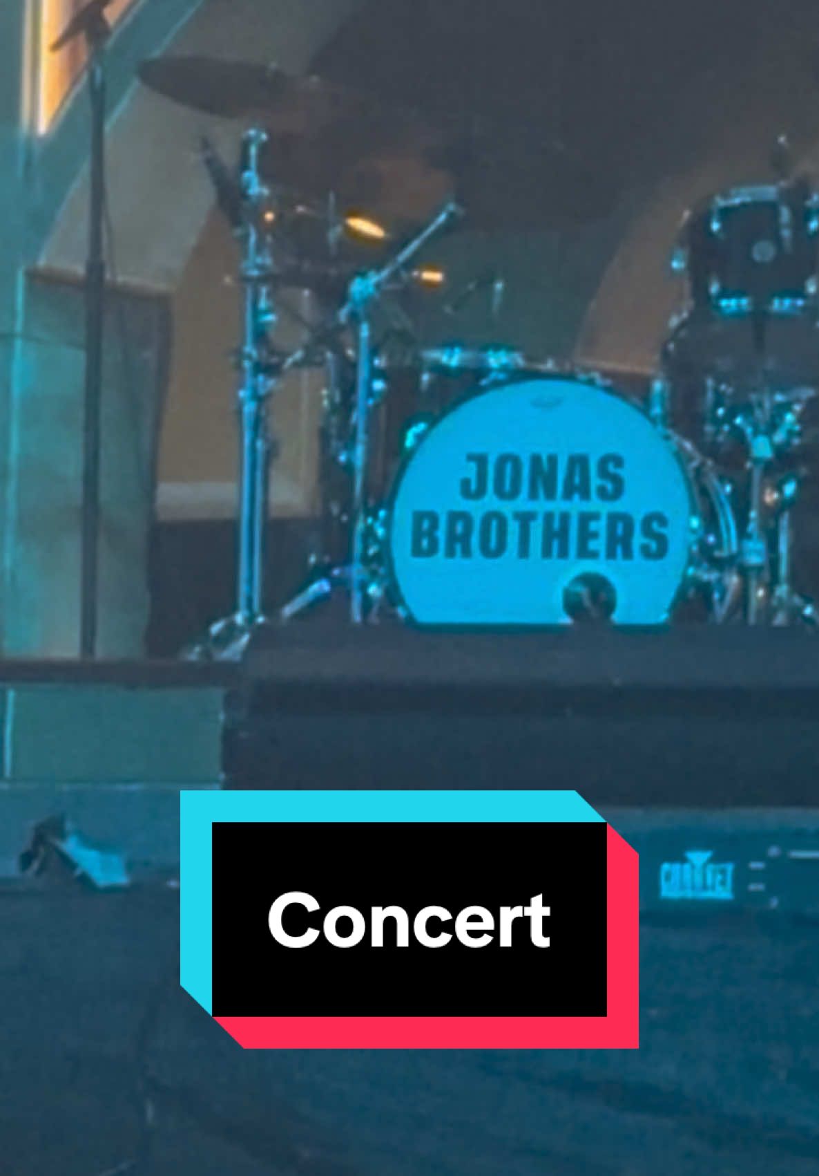 Just 60 seconds of Joe being Joe at the Toronto show #jonasbrothers #torontoconcert @joejonas @Jonas Brothers @Nick Jonas @Kevin Jonas 