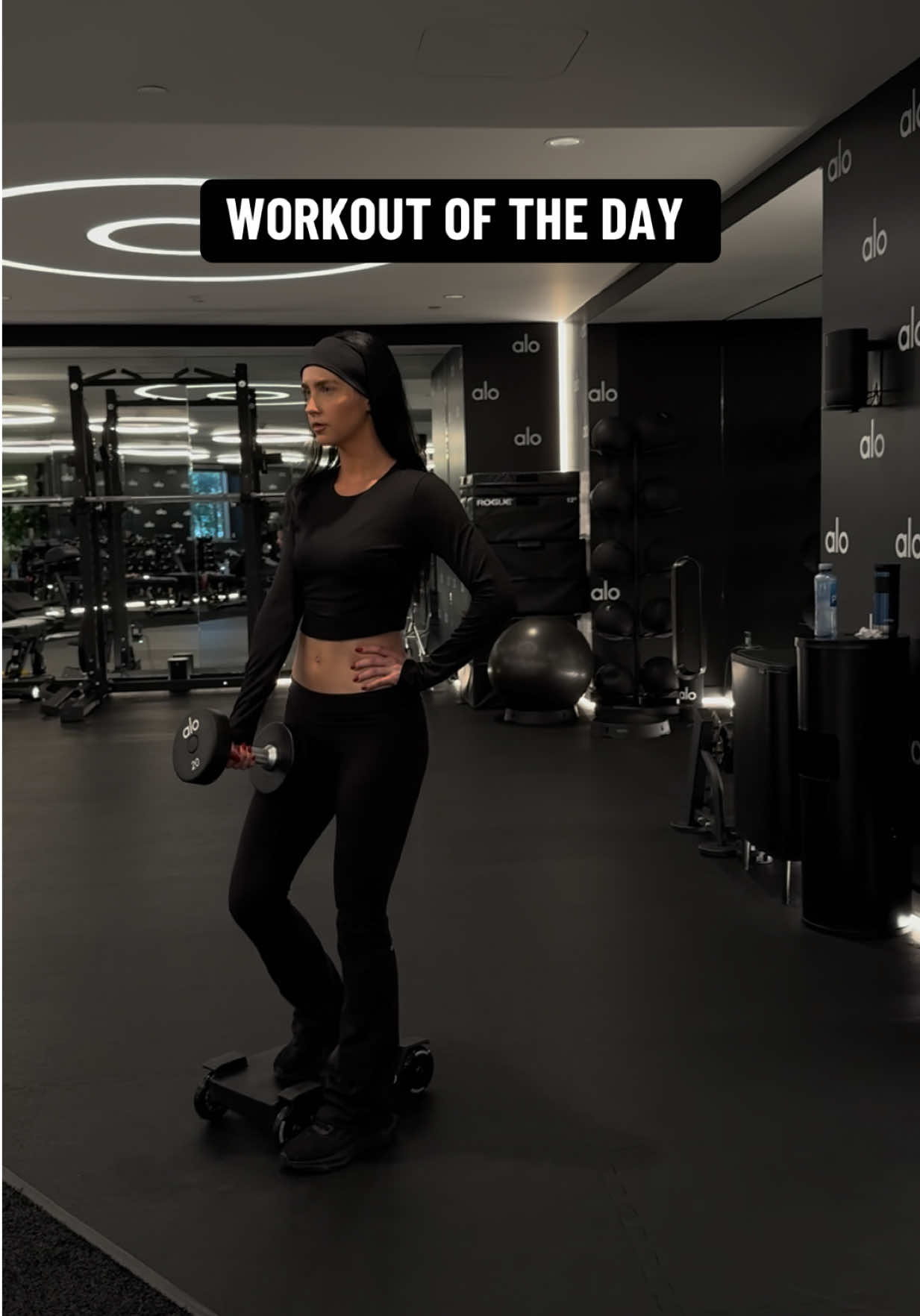 🖤 @alo #workout #Fitness 