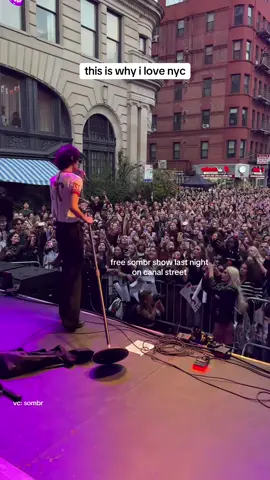 i barely know her out now! the crowd was so loud omg.  vc: @sombr  #sombr #12to12 #sombrconcert #creatorsearchinsights 