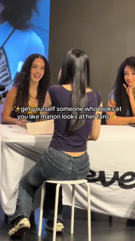 my pretty girl 🥰 #katseye #katseyefansign #katseye_manon #eyekons #katseyeedit @meret manon 