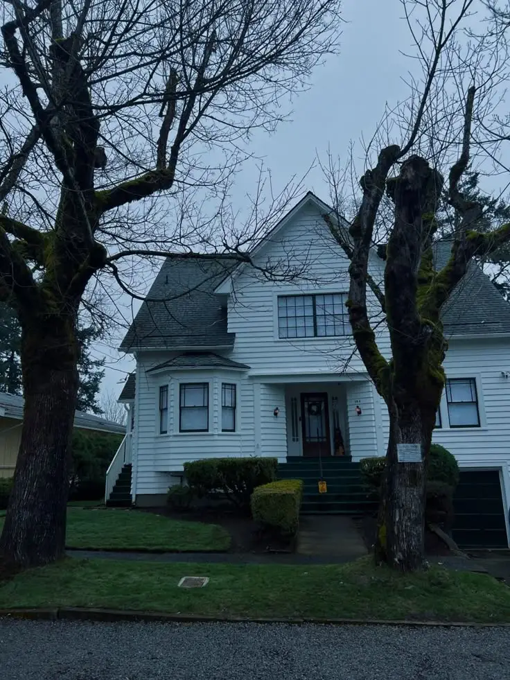 #twilight #jacob #edward #cullenfamily #oregon  one day I am going here!!!