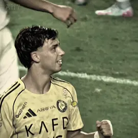 الهمه الهمه الهمه ،، يانصر والموعد القمه.. 💛🔥🔥 . 