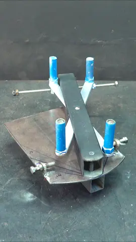 DIY and Crafts Pipe Clamp Cutting Tools #DIY #craft #crafty #metalworking #crafts #DiYer #tooltips #tips #diyer #making #Metal #metalwork #jigs #hack #trick #make #handmadegifts #welder #welding #DIY