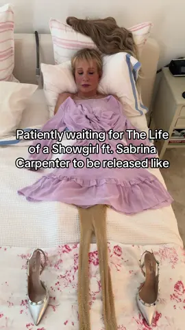 I’ve counted days, I’ve counted miles… #taylorswift #swifttok #taylornation @Taylor Swift @Sabrina Carpenter #sabrinacarpenter #thelifeofashowgirl 