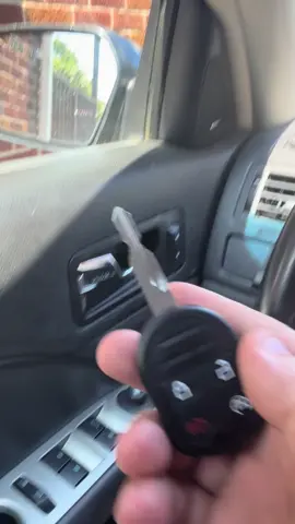 🚗 Ford remote not working? Before calling a locksmith, try this DIY hack! 🔑 Replace the battery first — if it still doesn’t work, cycle the ignition 8x and press a button on the fob. Easy fix ✅ #FordHack #CarKeyTips #FordTaurus #CarRemote #LocksmithLife