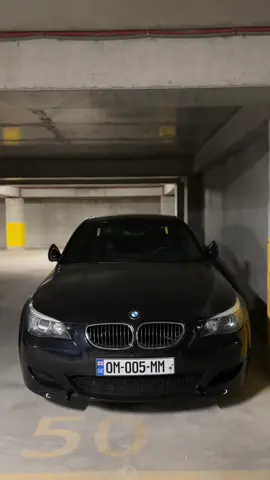 M5 e60  #m5 #m5e60 #v10 #viral #fyp  İnstagram: supercar.ist