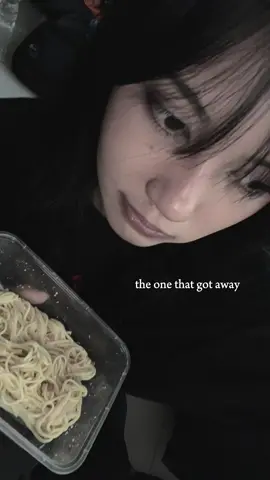 bentar lagi ya dir😌 @indira putri 🤍 sebelum waktunya tiba mari kita isi dengan kenangan yang penuh canda tawa dan indah menjelang hari kelulusan mu 🤍 #indirajkt48 #indiraputriseruni #jkt   #jkt48newera #fypシ 
