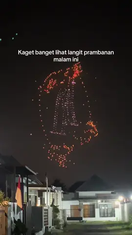 Kaget banget lihat langit prambanan malam ini, kirain ada ufo, ternyata sultan sewa drone buat acara nikahan #jogja24jam 