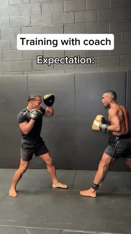 Training with coach, expectation vs reality #boxing #boxingtraining #kickboxing #muaythai #tkdtraining 