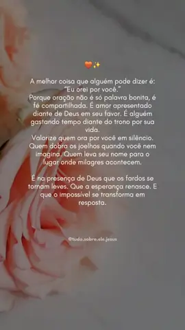 É na presença de Deus que os fardos se tornam leves🙏🏽 #Deus #reflexaogospel #fé #reflexão #frasesgospel 