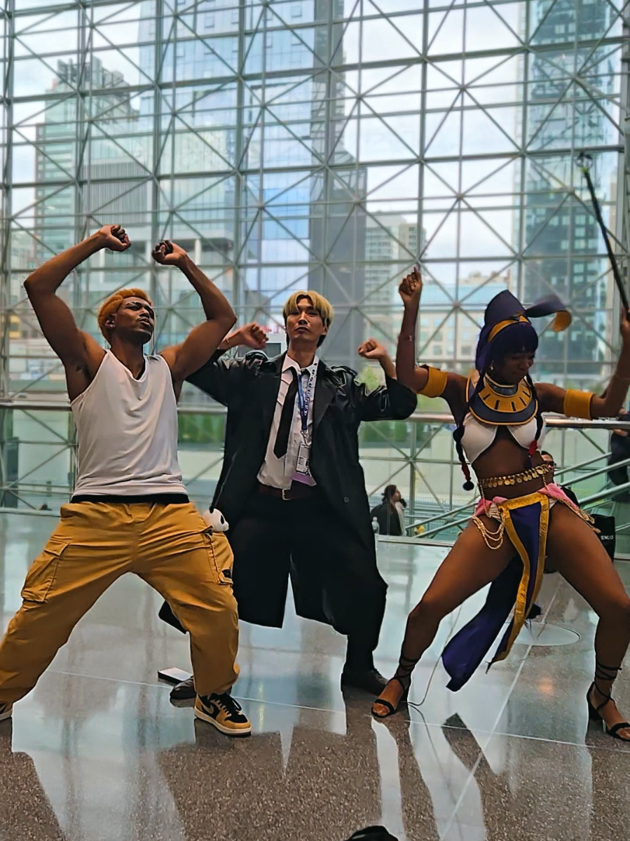 I can't escape this cursed dance 🫩🤣 @Anime NYC  Day 1 was short but sweet! Ft. @kojohq @Sebastian @YT/IG: theyonndon @Toji NYC 🇵🇭 @Kumar 🕺🏾 cringecosplay @Kaze💨💨 @auzziejlee  #ANYC #ANYC25 #AnimeNYC2025 #animenyc #hakaridance 