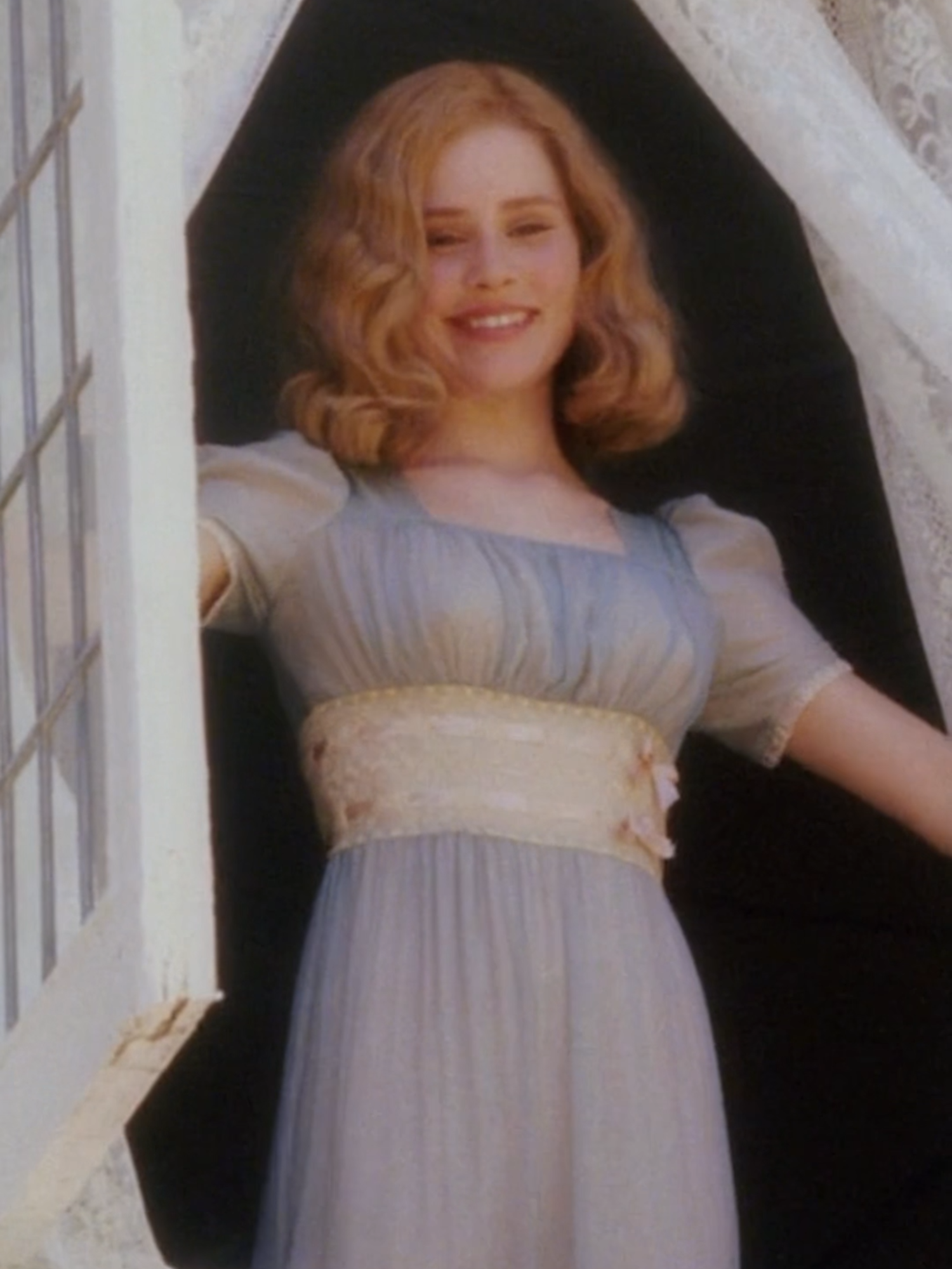 When forever finds you, it looks like this. 🌼 BIG FISH (2003), directed by Tim Burton and written by John August from Daniel Wallace’s novel, stars Ewan McGregor, Alison Lohman, Albert Finney, Billy Crudup, Jessica Lange and Helena Bonham Carter. The film earned a nomination for Best Original Score (Danny Elfman) at the 76th Oscars. #BigFish #EwanMcGregor #TimBurton #CinematicLove #HopelessRomantic #MovieMagic #Oscars #AcademyMuseum #FilmTwitter #RomanceInCinema