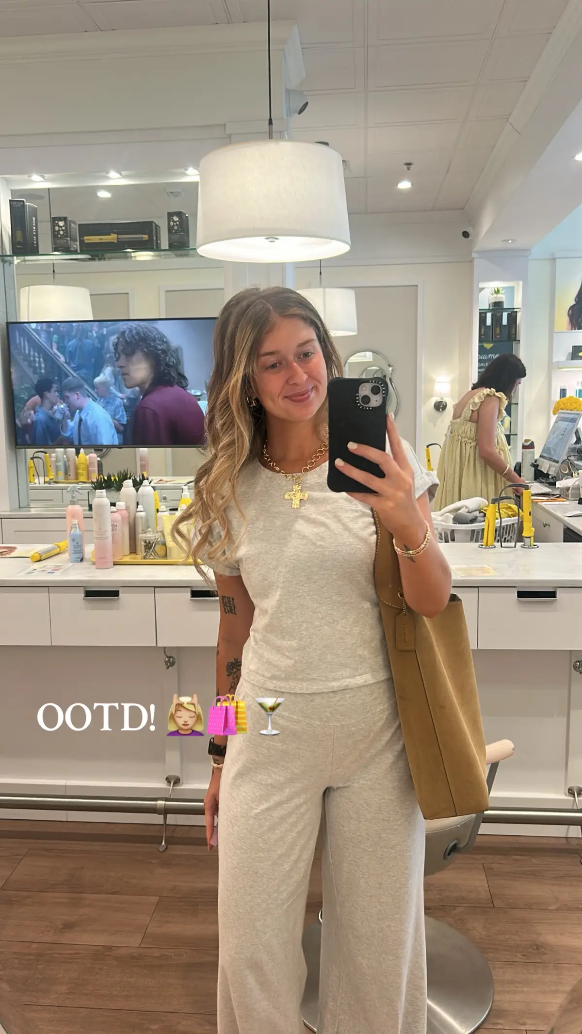 Set is from @aerie!! Necklace is from Amazon!!  Bag is from @Coach - It’s the suede Brooklyn shoulder bag 39 in Sand! I’m obsessed 🤩 @The Drybar #aerie #OOTD #outfitinspo 