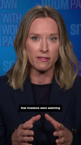 The job market is on such shaky ground that the Federal Reserve may soon need to cut interest rates, Fed Chair Jerome Powell said at annual economic symposium. CNN's Vanessa Yurkevich explains how the Fed is looking at the current US economy. #cnn #news #politics
