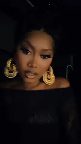 ✝️🧎🏾‍♀️
