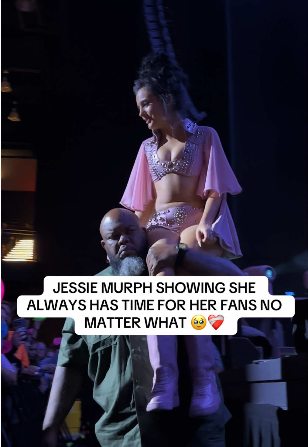 Jessie Murph always showing she has time for her fans after her shows 🥹❤️‍🩹 #jessiemurph #fyp #foryou #viral 