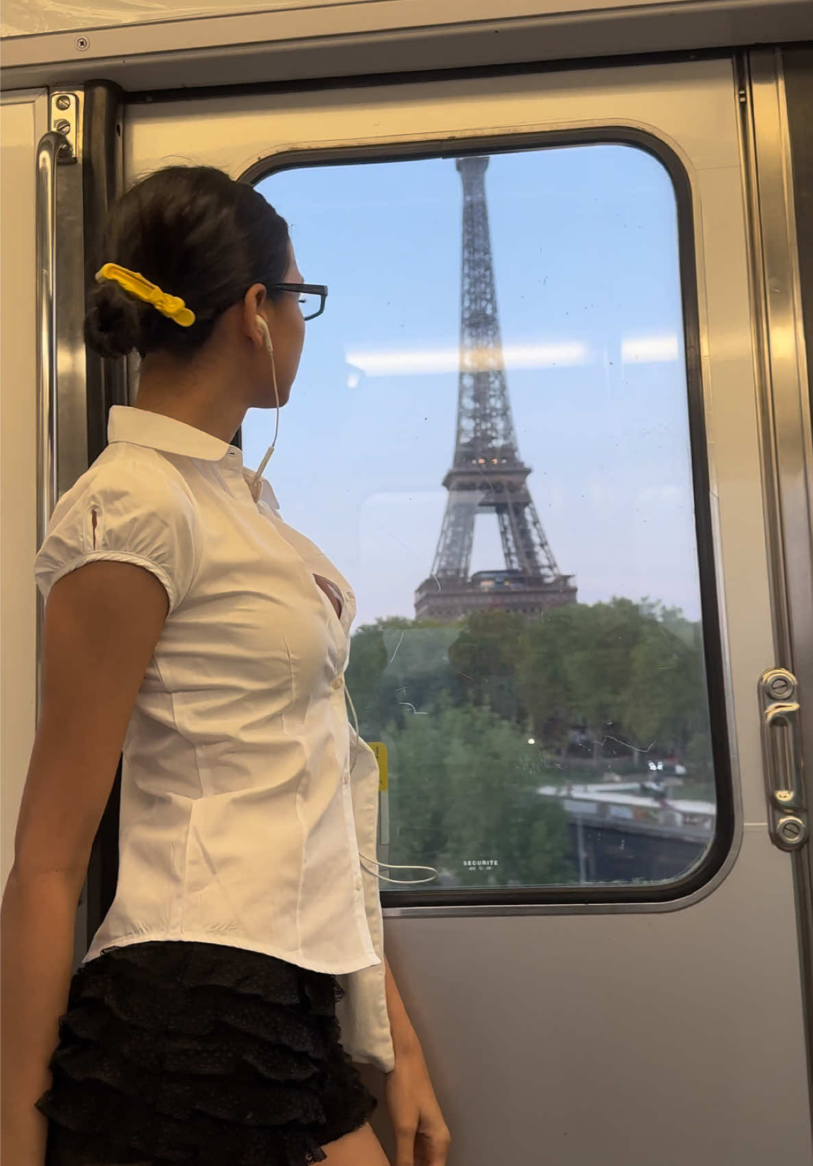 Metro Line 6 😍 #paris #eiffeltower #fypage 