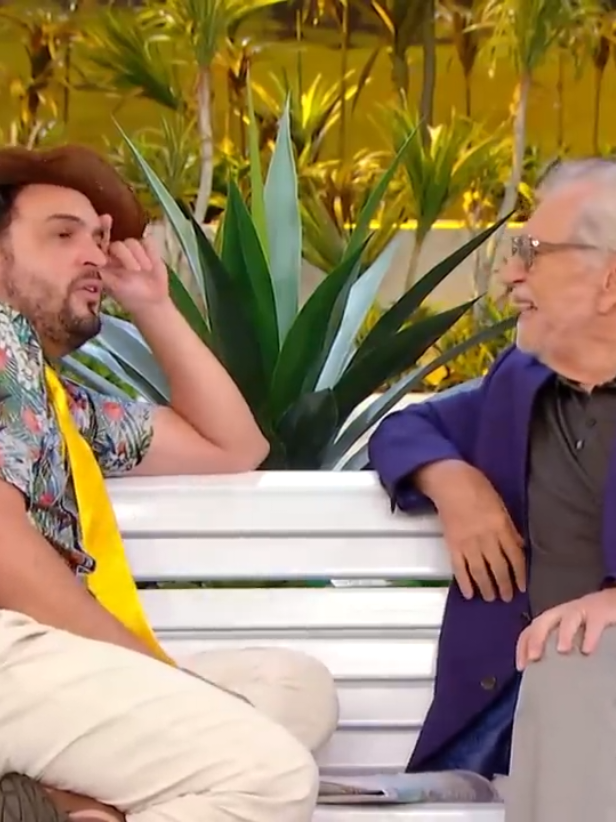 tem sorvete de ervilha, olha só cazalbé 😂😂 #piadas #matheusceara #apraçaénossa #carlosalberto #comedia 