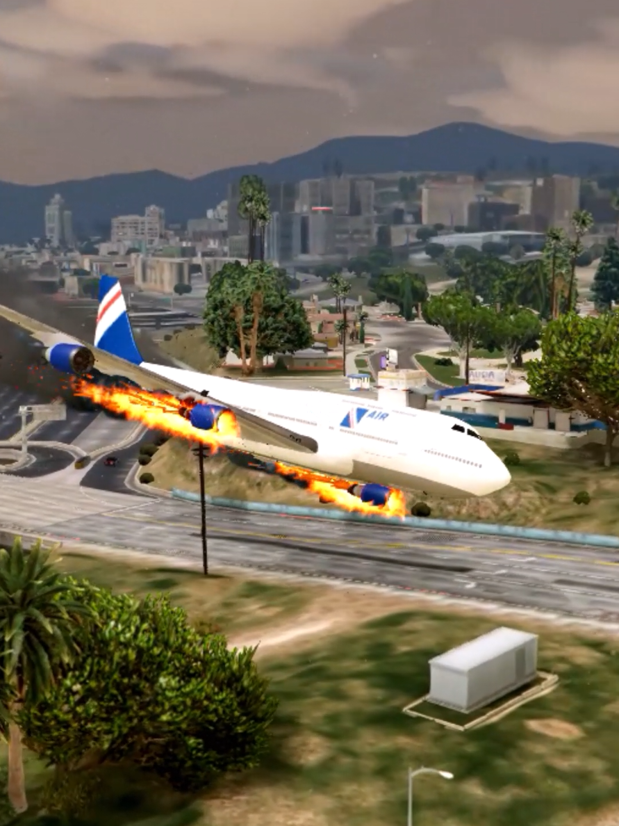 Airplane crashed during emergency landing #aviation #gta5 #pageforyou #trending #landing 