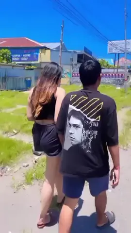 Dunia ini rasanya milik kita berdua#duniamilikkita #leowaldy#ervinakarina#dangdut#tiktokviral 🥰