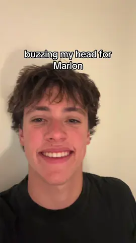 @Marlon we twins now!!! #marlon #buzz #fyp #viral #funny 