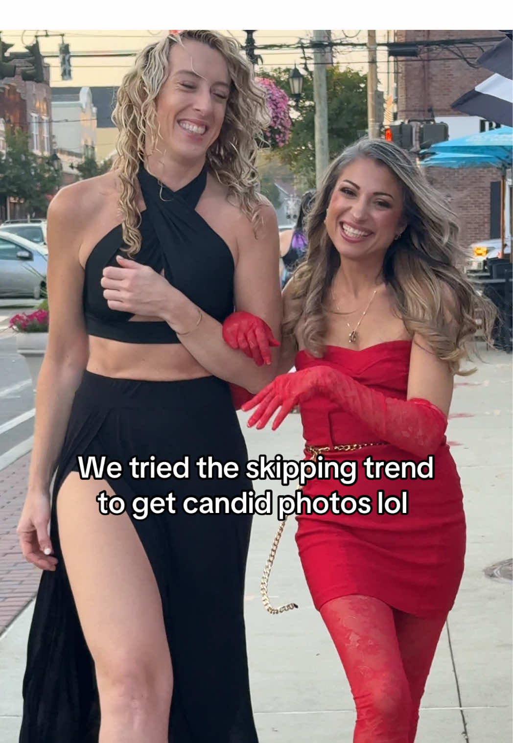 Skipping for the candid photo opp #birthdayoutfit #ugcexample #datenightoutfit #besties #skippingtrend 