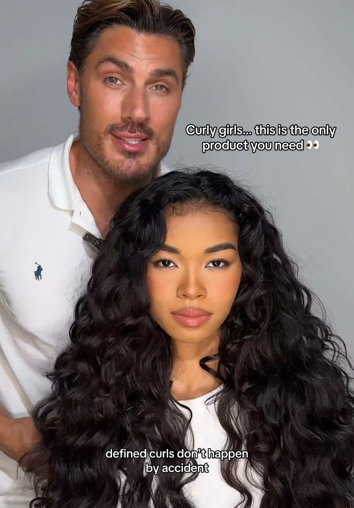 Why layer when you can spray? ✨  Dream Coat for Curly Hair is the all-in-one curl styler that gives you definition, shine, and frizz control in one step 💖 @Chrisappleton1 #colorwow #dreamcoat #dreamcoatcurly #curlyhair #heatprotectant 