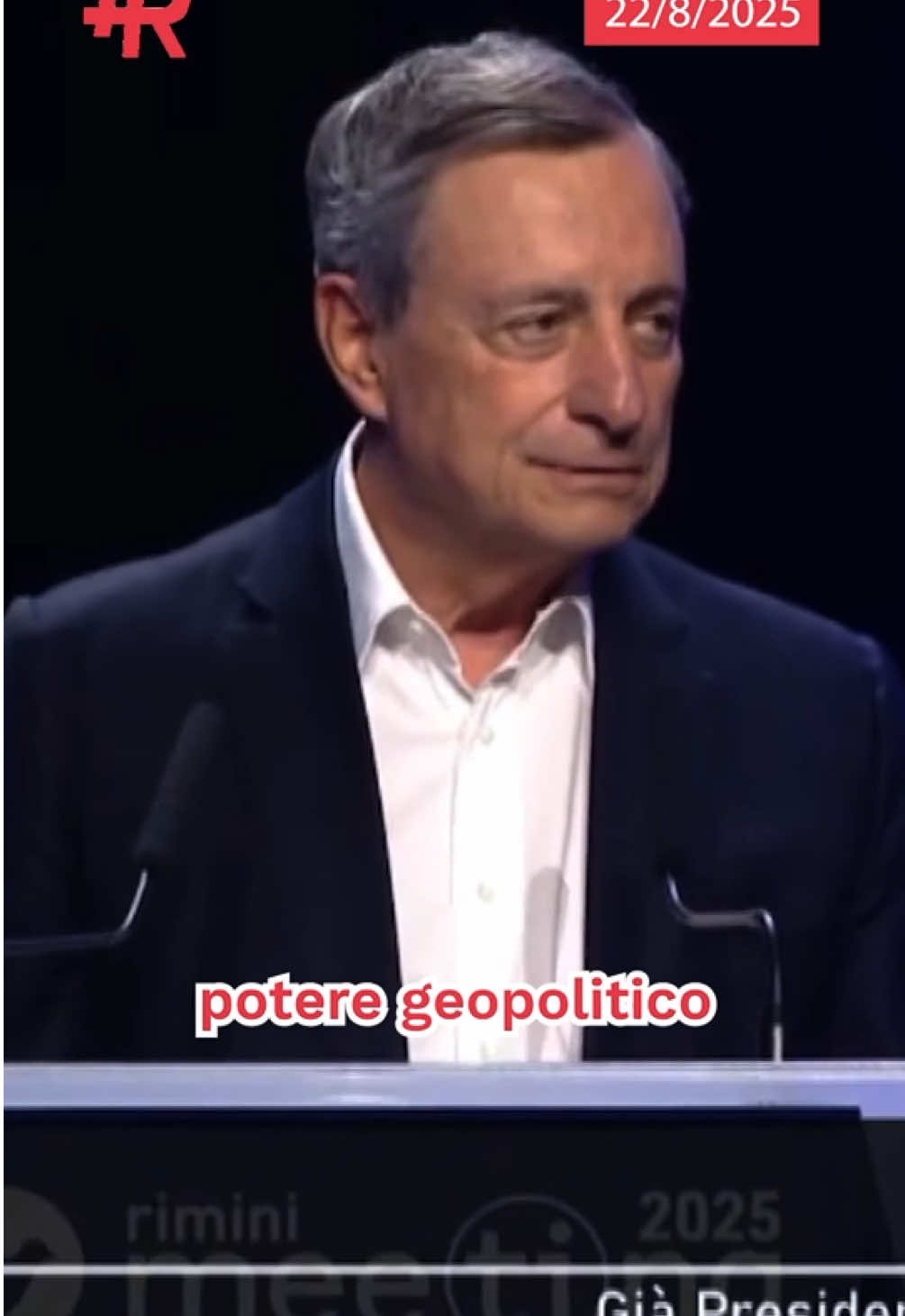 Nel primo giorno del meeting di Rimini, Mario Draghi ha parlato con toni duri dell’Unione europea.  “Il 2025 sarà ricordato come l’anno in cui è evaporata l’illusione dell’Unione Europea di avere potere geopolitico e nelle relazioni commerciali” ha detto l’ex presidente del Consiglio. I motivi?  - il rassegnarsi ai dazi imposti dal nostro più grande partner commerciale (gli Stati Uniti) - l’essere praticamente costretti ad aumentare la spesa militare (sempre dagli Stati Uniti) -  il ruolo marginale dell’Europa nei negoziati per la pace in Ucraina