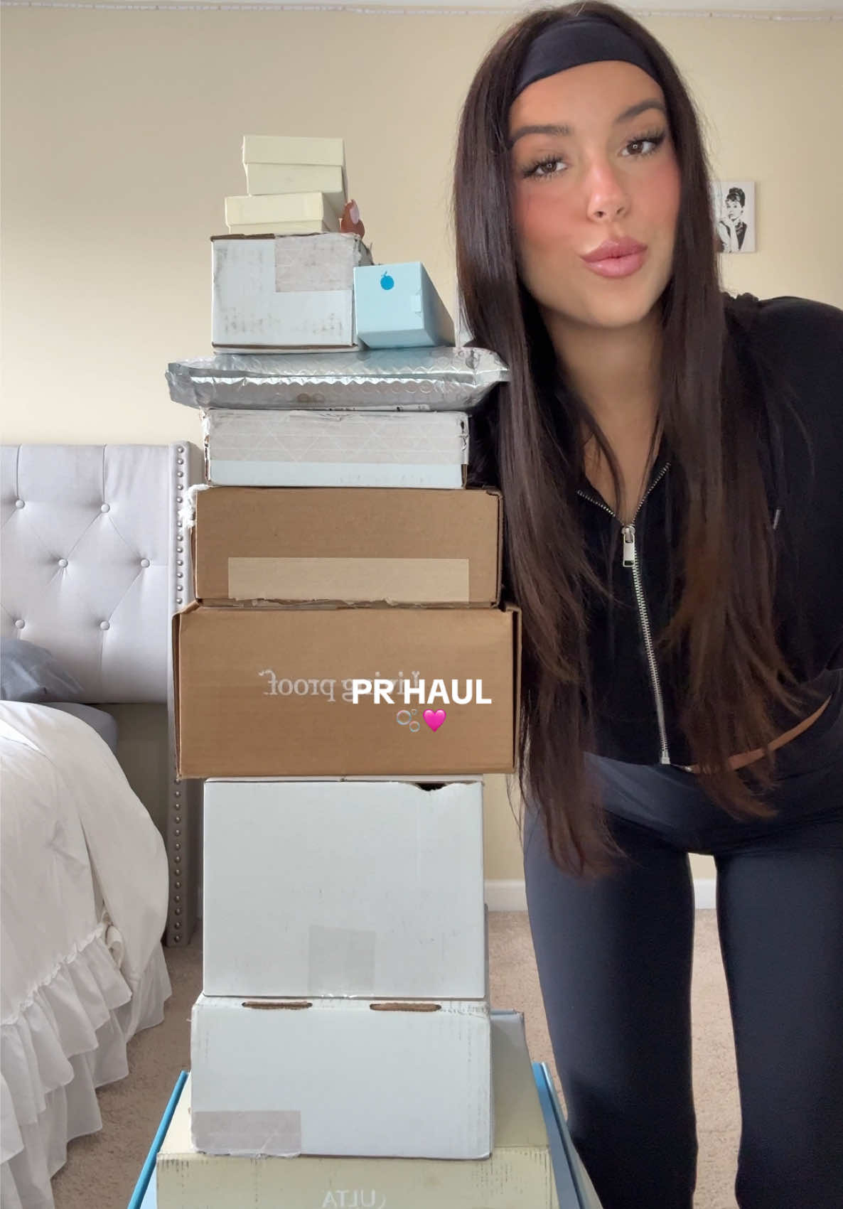 I’m so so so grateful 🤍 I still think this is insane and it would not be possible without you guys ILY @SoloVegan Skincare @Naturium @Maison Margiela @Living Proof, Inc. @Valentino.Beauty @Armani beauty @loréal paris usa @Ogee Luxury Organics @Honeydew Labs @Fabletics #prhaul #microinfluencer #prunboxing #unboxing #prhaulmicroinfluencer 