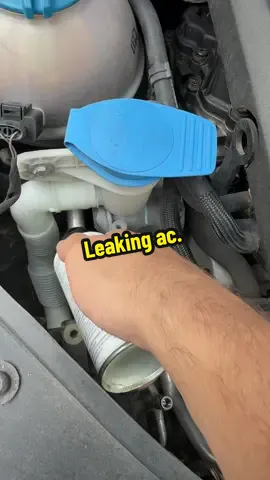 Finding a Freon leak on AC. #CarTok #TikTokAutoCampaign #CarMaintenance #CarTips #CarMechanic 