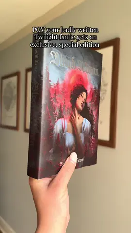Ok, but I would move mountains for this special edition. 😭 #BookTok #twitok #twilight #bookcover #fantasyromancebooks 