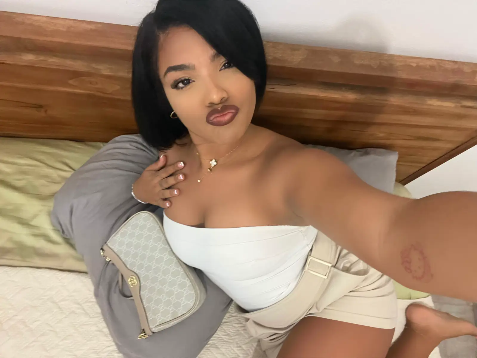 😘❣️ #sintmarteen #prettygirls #Lifestyle #outside #life 