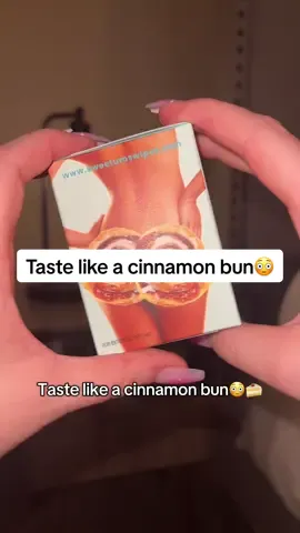 If I know you.. pretend you never saw this lmao… but these do smell really good though🫣 @Sweetums Inc. #sweetumswipes #cinnamonbuns #smellgood #tiktokmademebuyit #freshandclean 