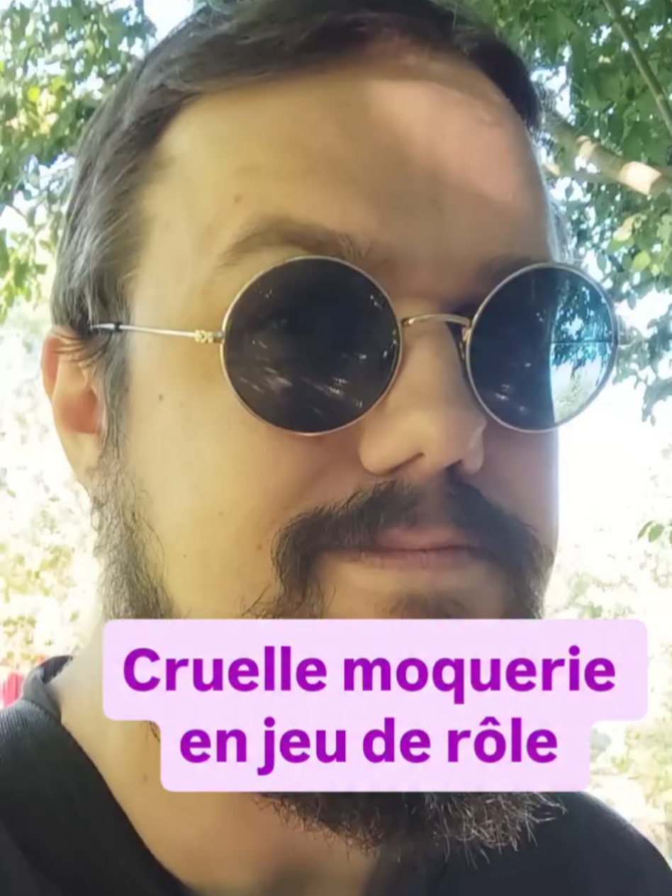 Cruelle moquerie fait 1d4 sur le JEU DE RÔLE donjons et dragons ? Dites à votre barde qu'en jeu d'autres créatures psychiques peuvent bien plus de dégâts qu'avec une vanne sur les daronnes...  Genre +10 dégâts... de BASE ! Et pour découvrir plein d'autres idées pour joueurs et maîtres du jeu, rendez-vous sur mon site : https://devenirmaitredujeu.podia.com/ #jdr #bard #bg3 #mindflayer #ttrpg 