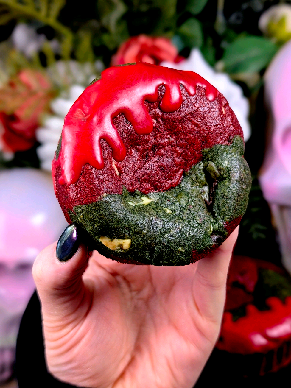 🩸🍪 One, two, cookies coming for you🍪🩸 I couldn't make a horror collection of cookies without paying homage to our favourite dream warrior could I? You've never quite seen a visual like it, a super thick red, and green velvet cookie, packed with seriously dark chocolate chunks, and a mouth melting cream cheese ganache centre.... How's this for a wet dream 😈 Horror fans can sink their teeth into this sweet nightmare on Saturday 30th August at the grand opening of @The Goth’s Playground in Digbeth, Birmingham. Freddy's dead along with a huge collection of horror nostalgic treats will be freshly baked & ready for you to devour 😈 #altbaker #horrortok #cookie #freddykrueger #fyp 