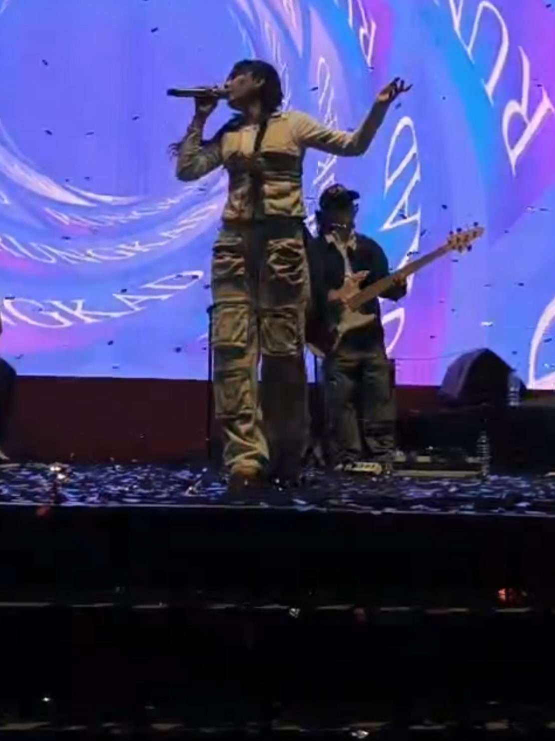 Happy Asmara tampil di Konser Bertajuk 'Melodi Tembaga Nusantara' di Smelter PT Freeport Indonesia Kawasan Ekonomi Khusus (KEK) Manyar Gresik. #tiktoklive #livehighlights #happyasmara #rungkad #PTFI 