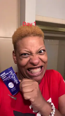 Some the #mysmile teeth whitening strips are working. I got a compliment yesterday. #delectibles77 #aspiringgoddess #lightitupnl @Naomi's_Light 
