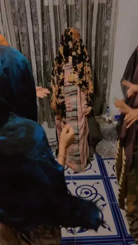 Maxay  iwalen kuwani🤣🤣
