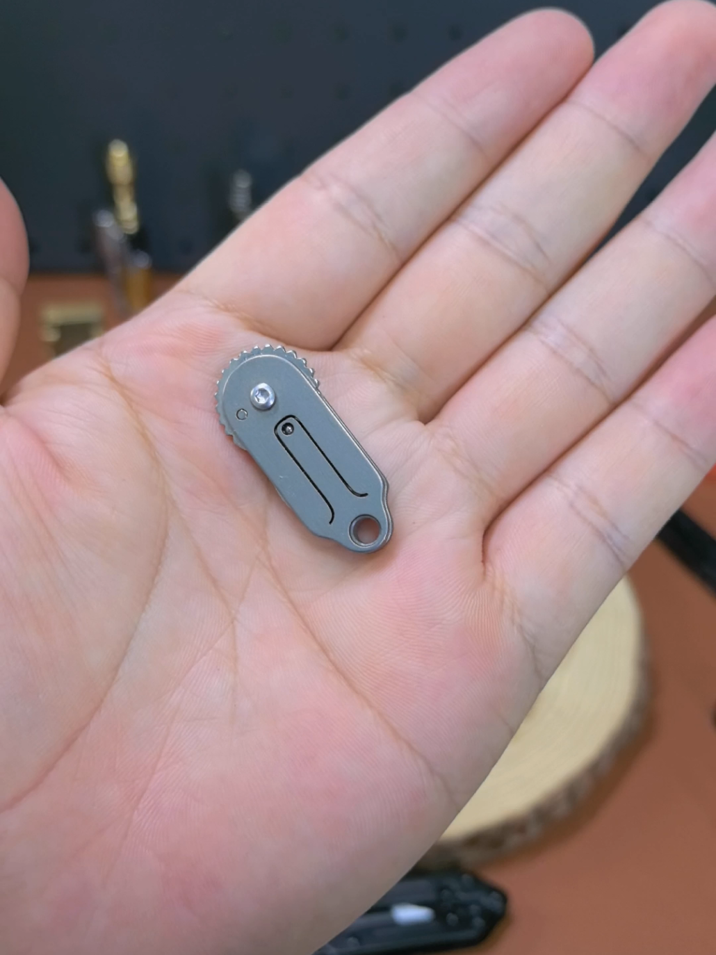 Do you like such a small knife? #TitaniumKnife #EDCKnife #PocketKnife #CoolKnives #USA 