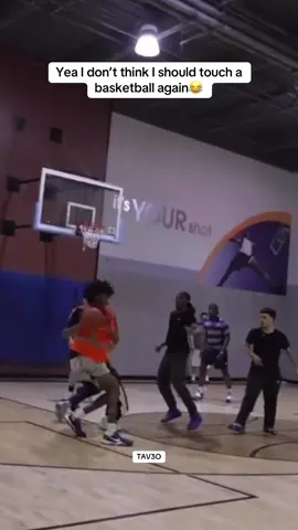 Yea no more for me  Twitch: Tav3o Yt:Tav3o #tav3o #plaqueboymax #fyp #basketball #streamer 
