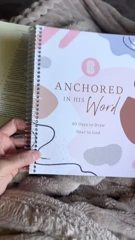 A beautiful 90 day devotional to bring you closer to God!  #christian #devotional #bible #womanofgod #god 