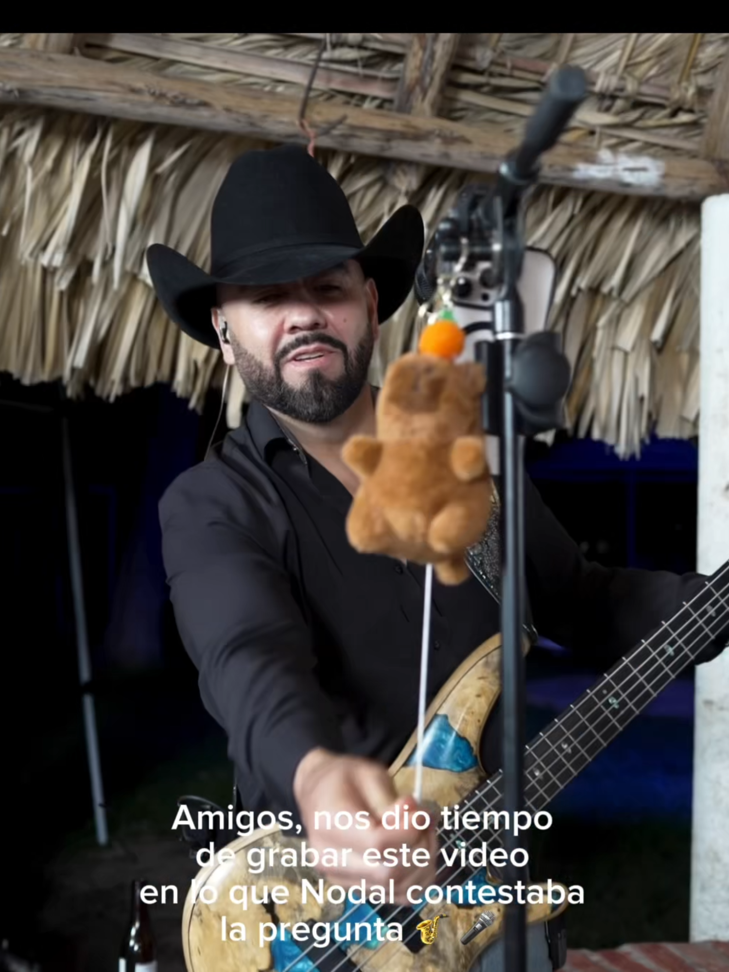 Alcanzamos a grabar todo el video 😂 #lazendanorteña #estrenos  #Elcapibara  #norteñasconsax #meme