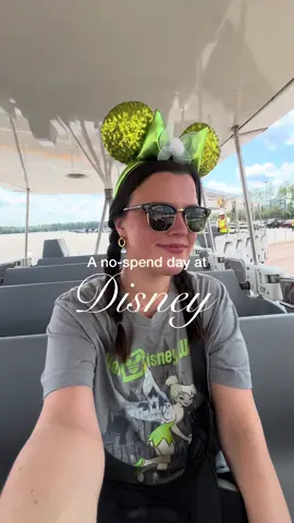 A realistic day at Disney as a local who is saving money #waltdisneyworld #disneylocal #disneyvlog #epcot #disneyonabudget 
